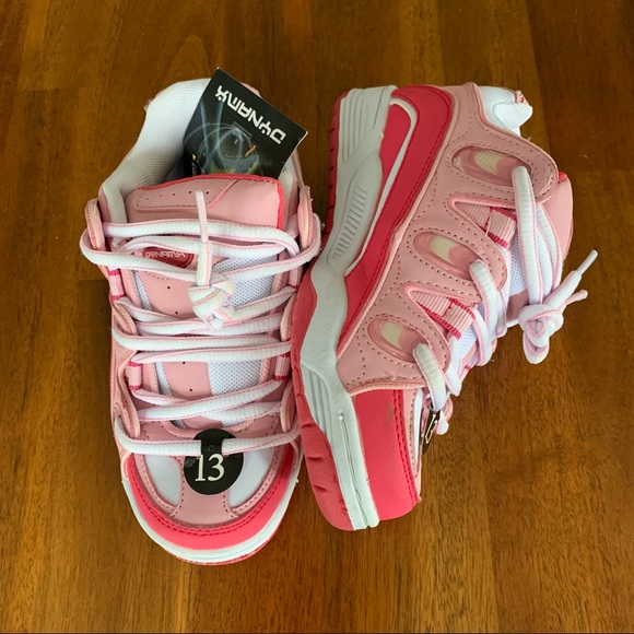 NWOT Dynamx Kids Sneakers - Picture 1 of 7